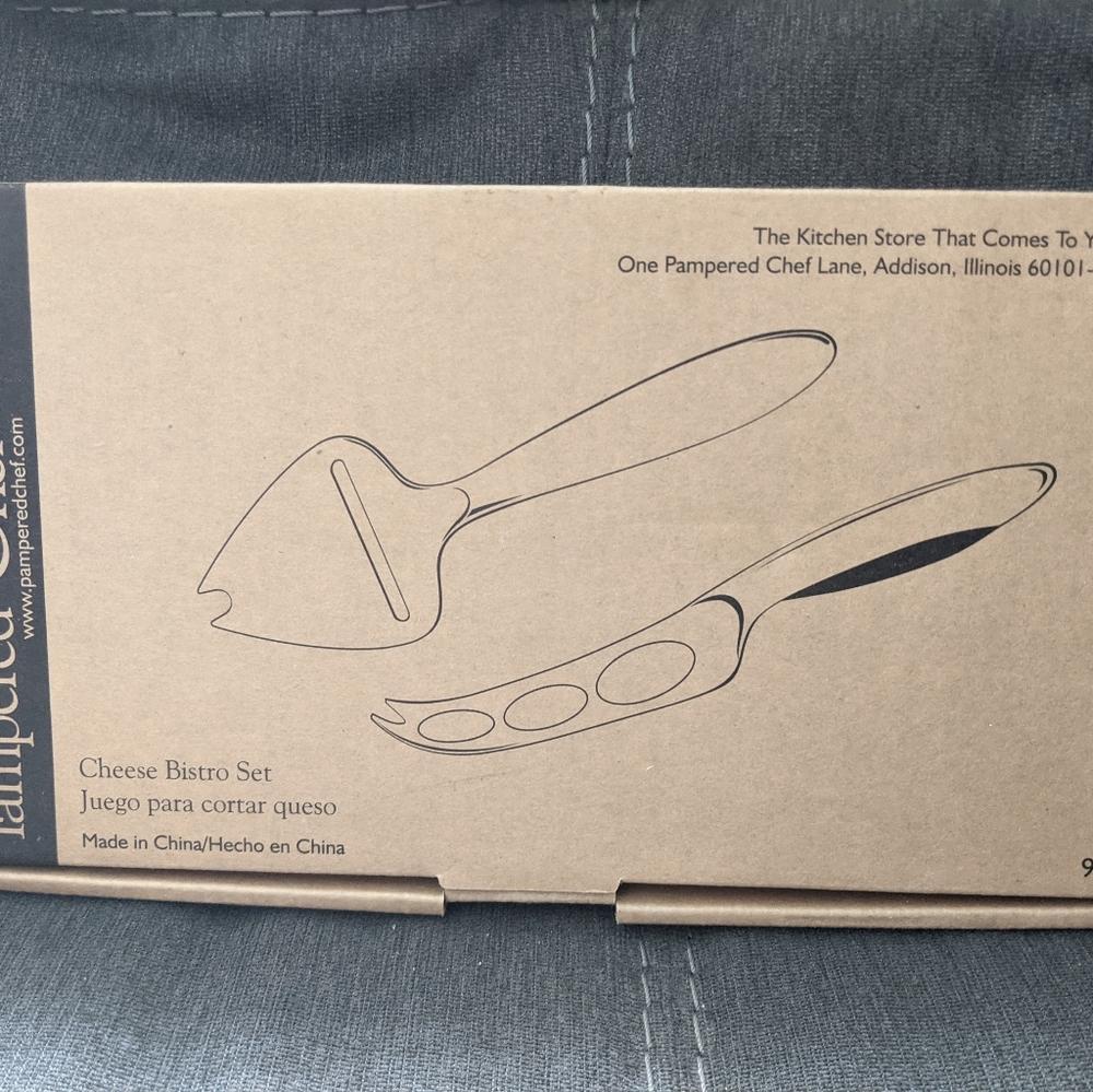 Cheese knife set  by pampered chef